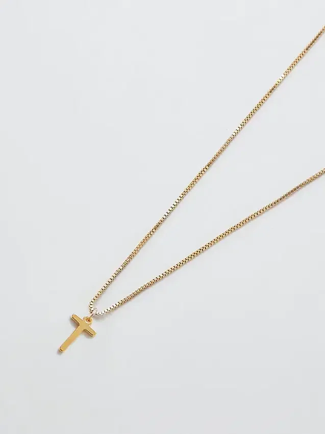 Admiral Row Gold Dainty Initial Necklace