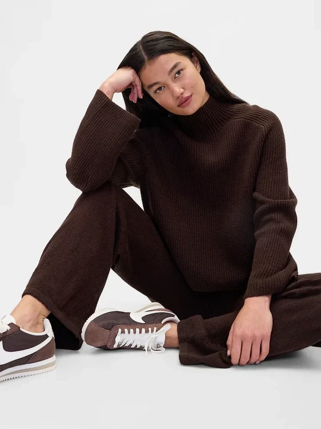 Cashsoft Shaker-Stitch Turtleneck Sweater