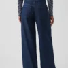 Curvy Mid Rise Ultrasoft Baggy Jeans