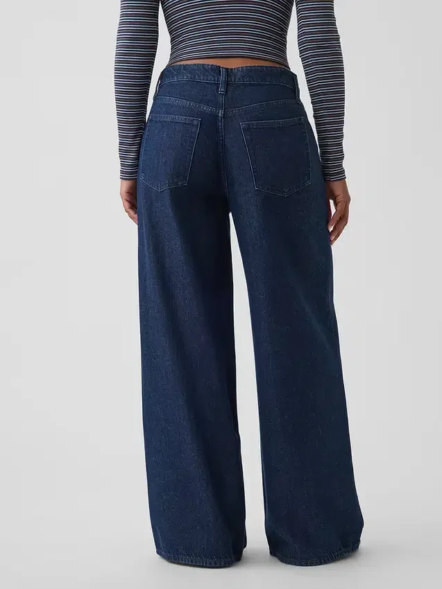 Curvy Mid Rise Ultrasoft Baggy Jeans