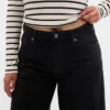 Curvy Mid Rise Ultrasoft Baggy Jeans