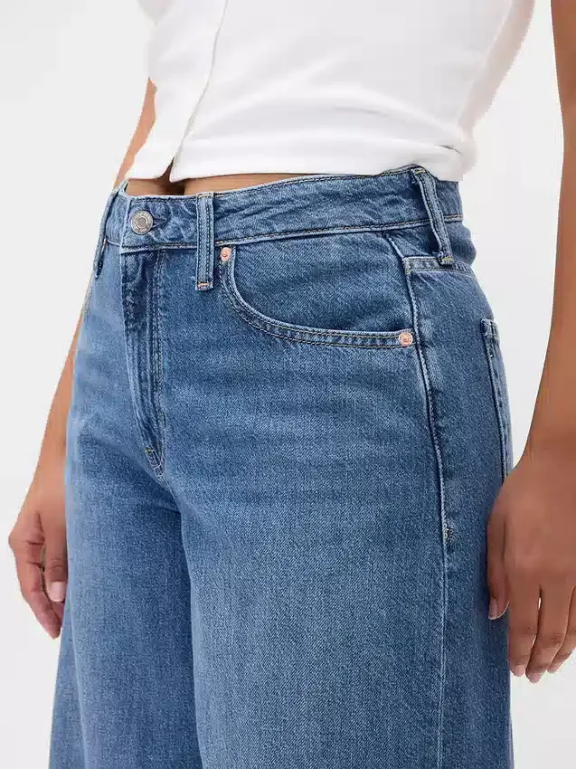 Curvy Mid Rise Ultrasoft Baggy Jeans