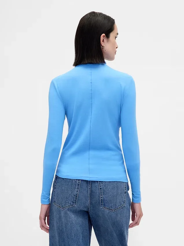 Featherweight Turtleneck
