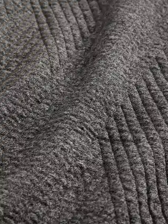 Gapfit Quilted Jacquard Knit Funnel-Neck Pullover