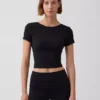 Gapfit Smooth Reversible Wrap Crop Top