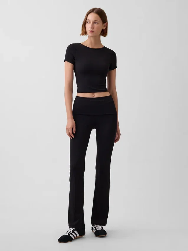 Gapfit Smooth Reversible Wrap Crop Top