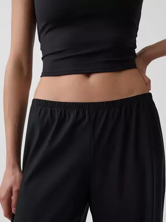 Gapfit Tech Low Rise Relaxed Easy Pants