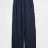 Gapfit Tech Low Rise Relaxed Easy Pants