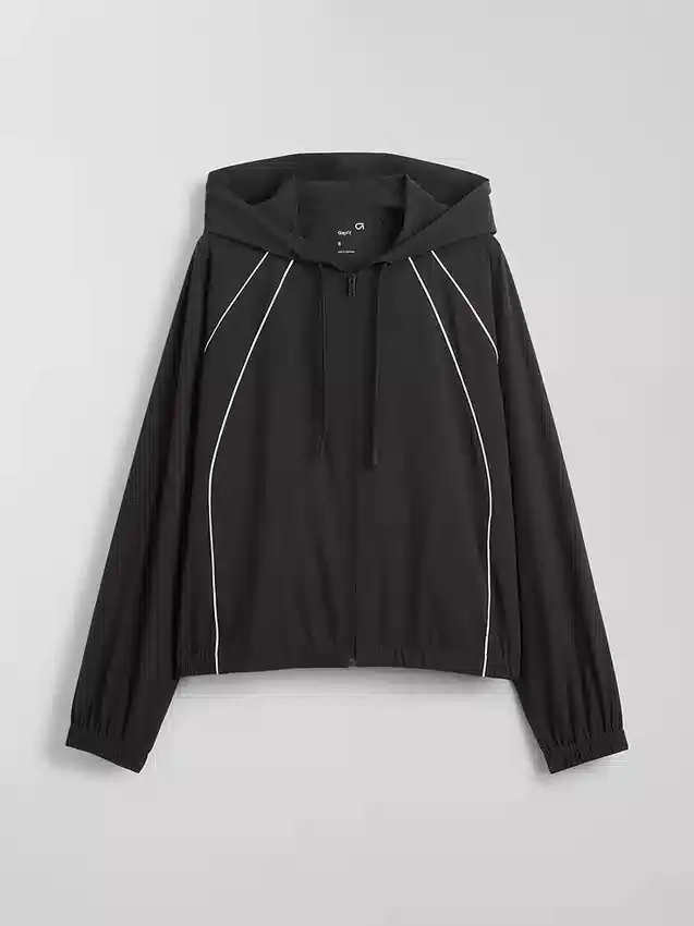 Gapfit Tech Windbreaker