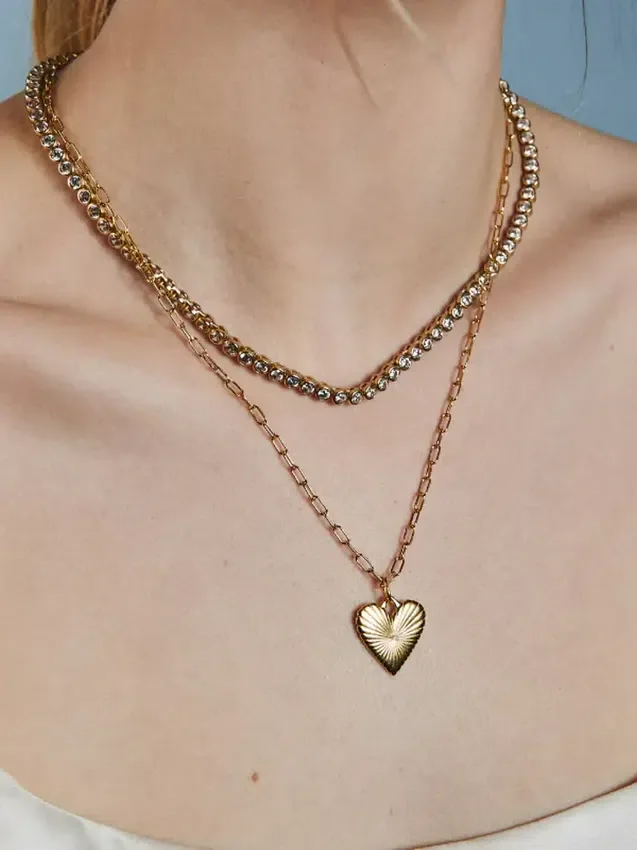 Hart Small Ribbed Heart of Gold Necklace