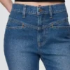 High Rise Western '90S Slim Straight Jeans