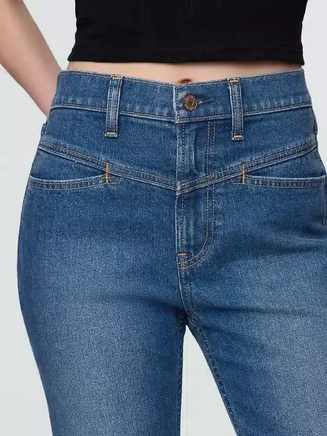 High Rise Western '90S Slim Straight Jeans
