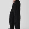 Low Rise Barrel Jeans