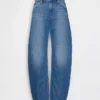 Low Rise Barrel Jeans