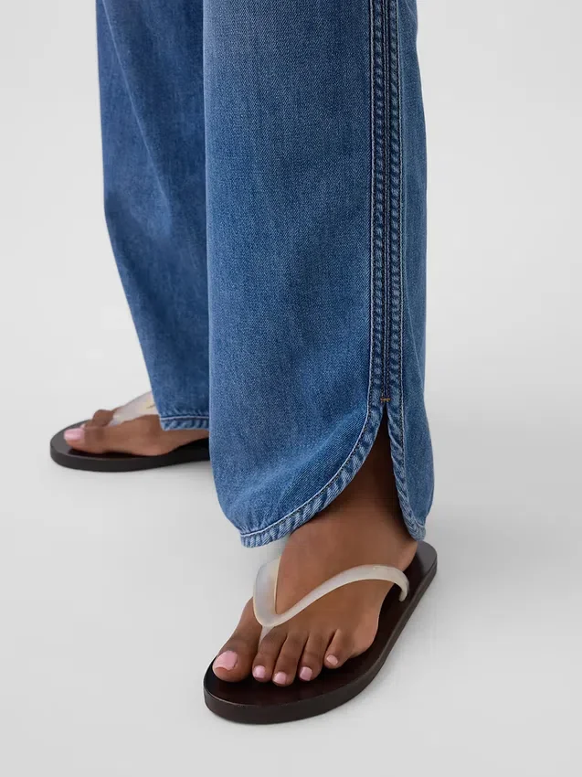 Low Rise Ultrasoft '90S Loose Easy Dolphin-Hem Jeans