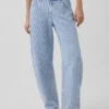 Low Rise Ultrasoft Barrel Jeans