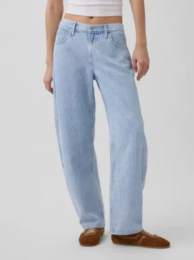 Low Rise Ultrasoft Barrel Jeans