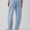Low Rise Ultrasoft Barrel Jeans