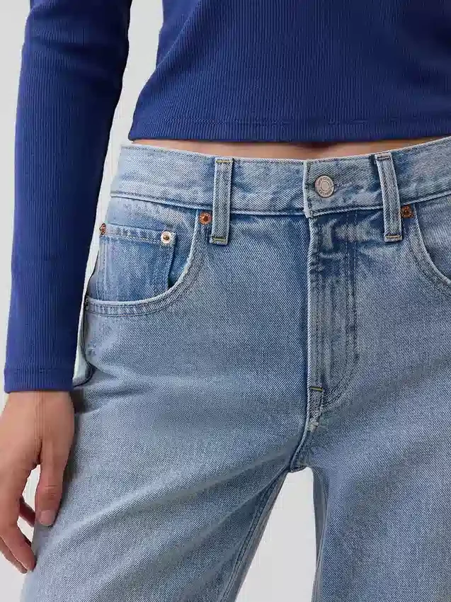Low Slung Relaxed Crop Jeans