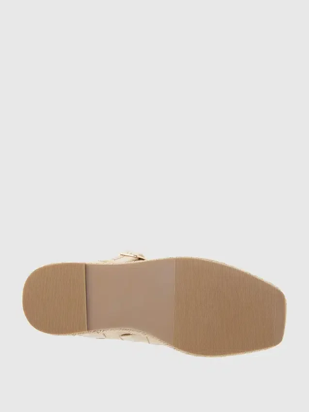 Meg Mary Jane Flat