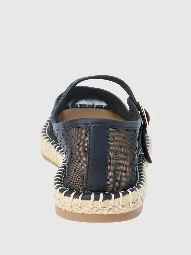 Meg Mary Jane Flat