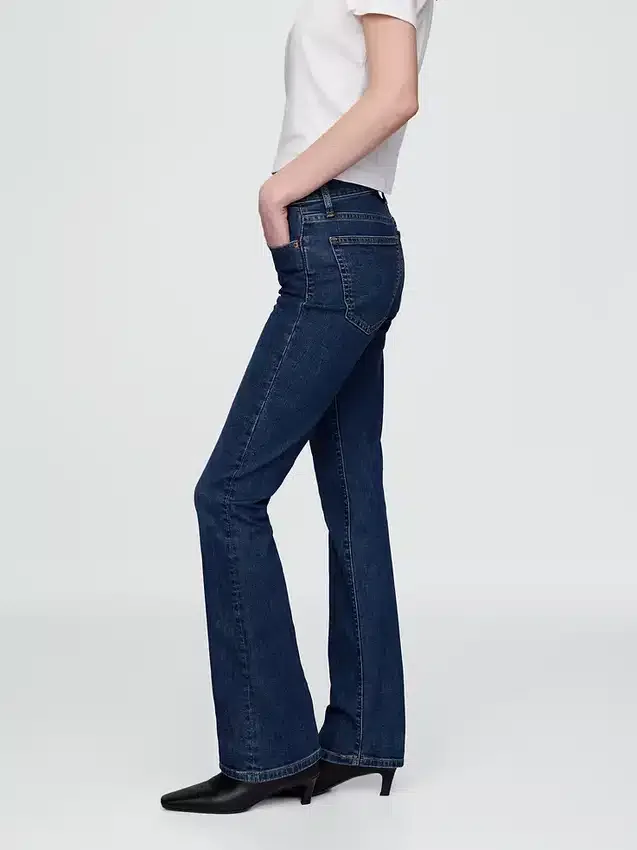 Mid Rise Baby Boot Jeans
