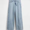 Mid Rise Belted Baggy Jeans