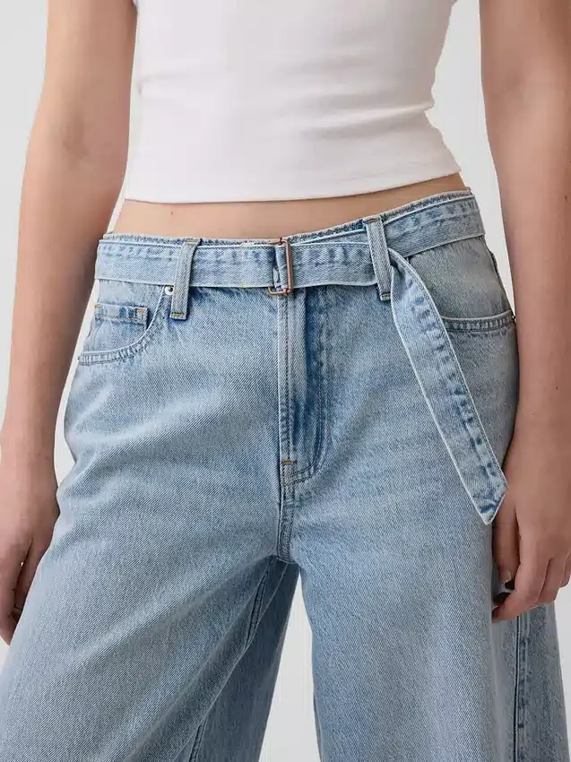 Mid Rise Belted Baggy Jeans