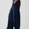 Mid Rise Easy Horseshoe Jeans