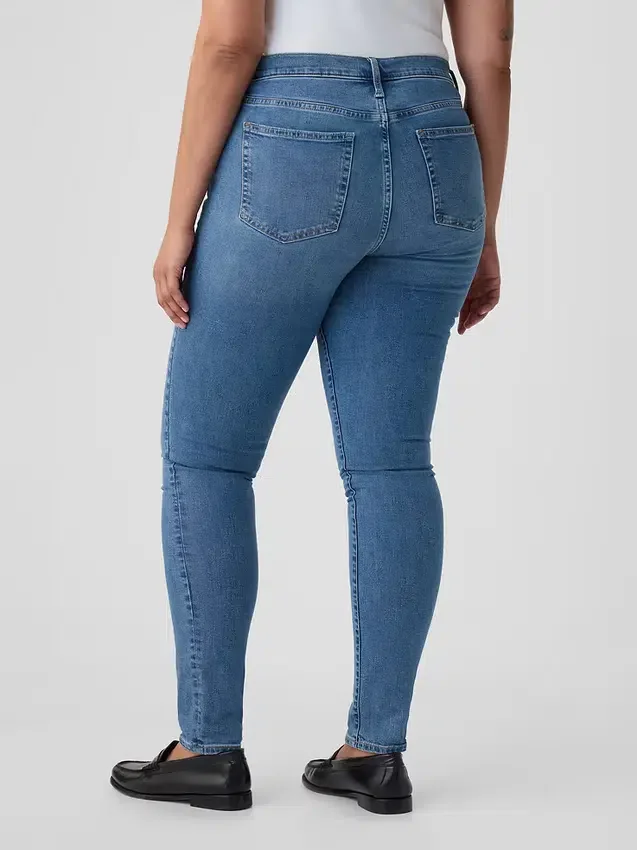 Mid Rise True Skinny Jeans