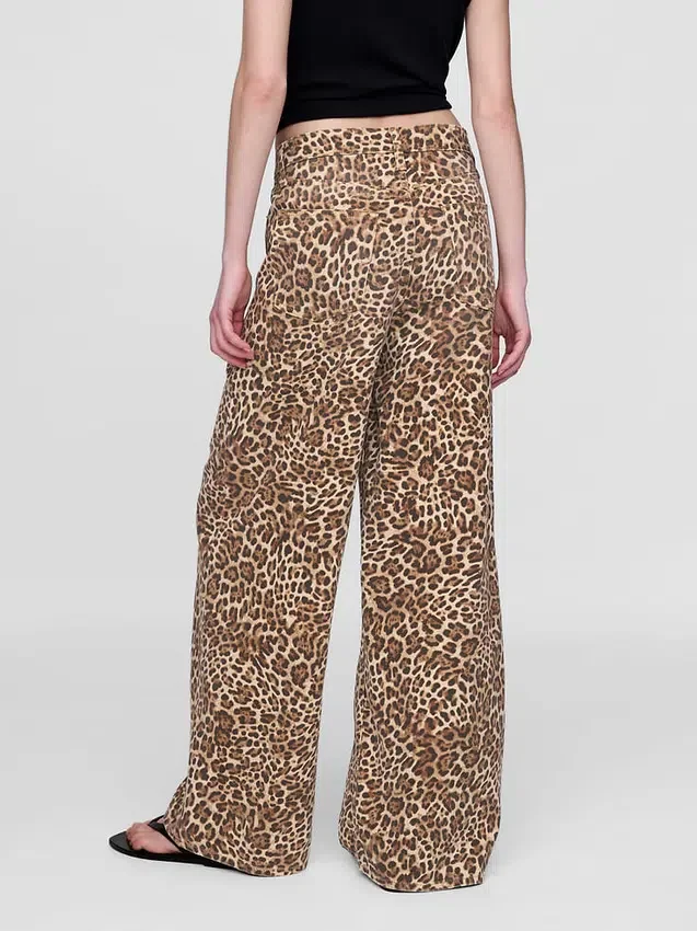 Mid Rise Ultrasoft Leopard Baggy Jeans
