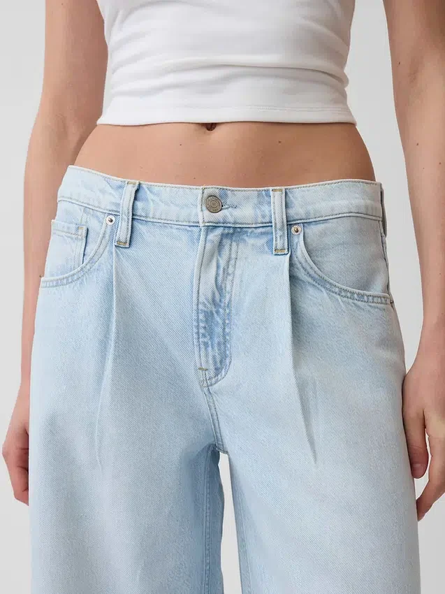 Mid Rise Ultrasoft Pleated Baggy Jeans