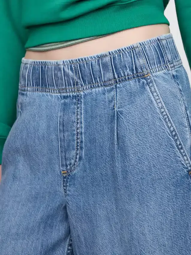 Mid Rise Ultrasoft Pleated Easy Baggy Jeans