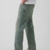 Relaxed Straight Jeans