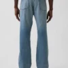 Relaxed Straight Jeans