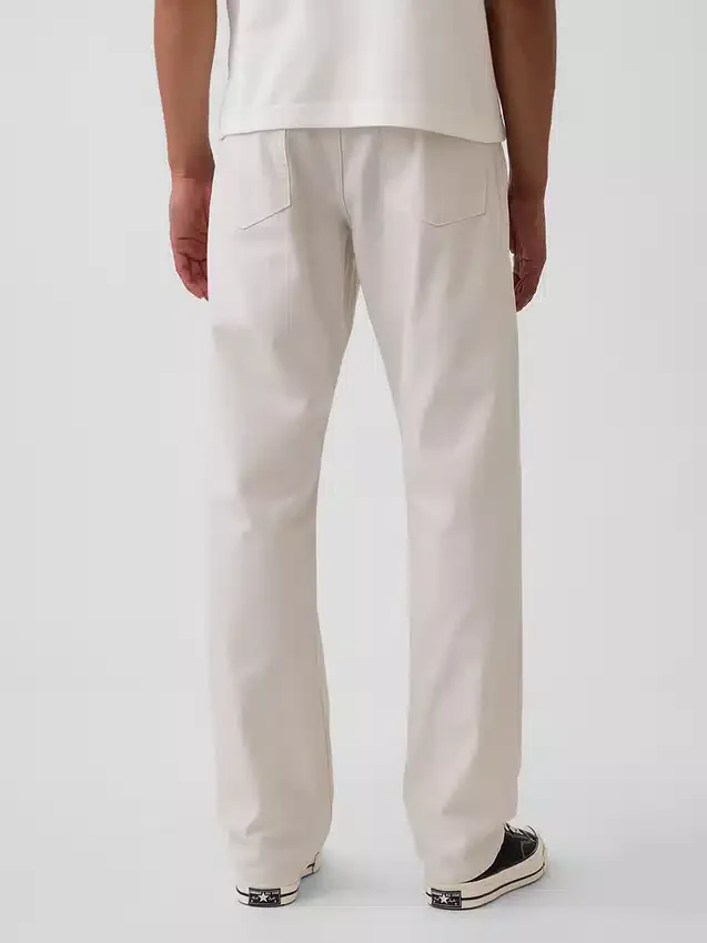 Relaxed Straight Jeans