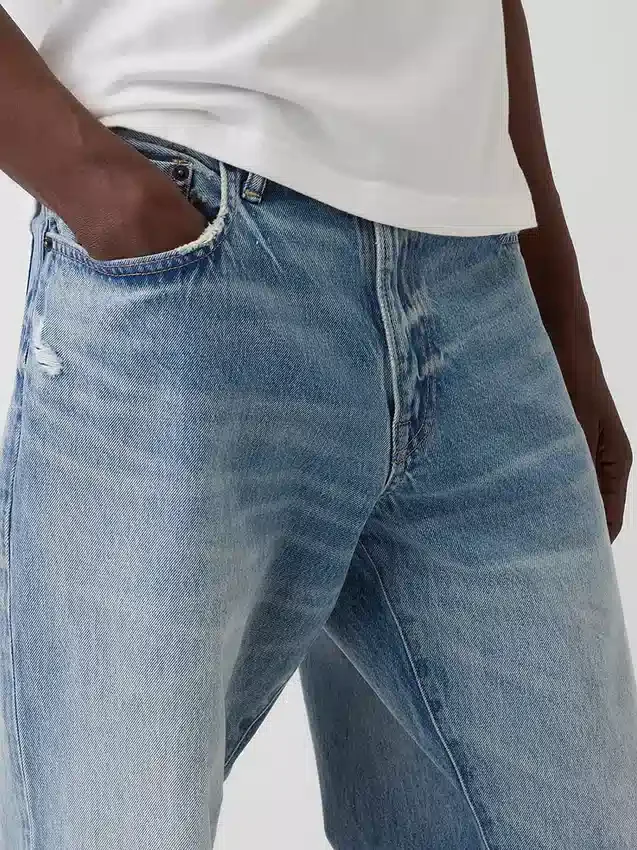 Relaxed Straight Jeans