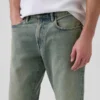 Relaxed Straight Jeans