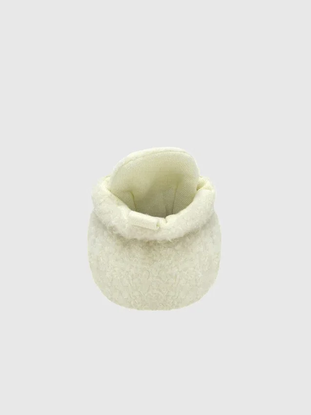 Robeez Sullivan Snap Booties