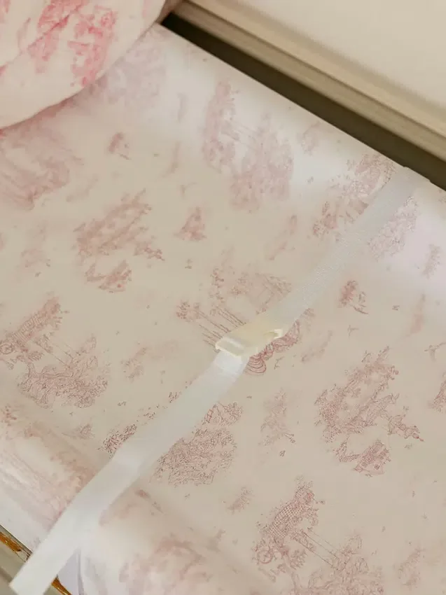The Gilded Bird Contour Change Pad